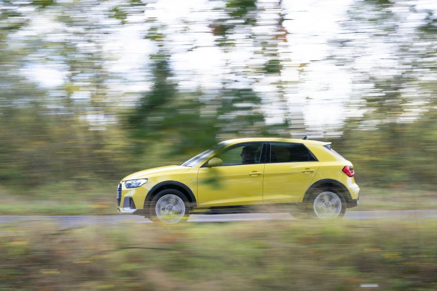  Audi A1 citycarver 2019 года  (UK) (фото 35 из 40)